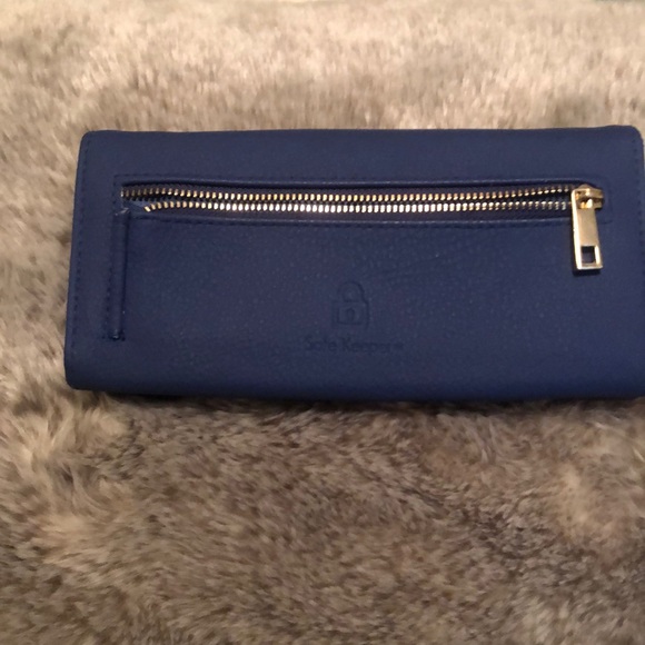 Wallet - Picture 2 of 2